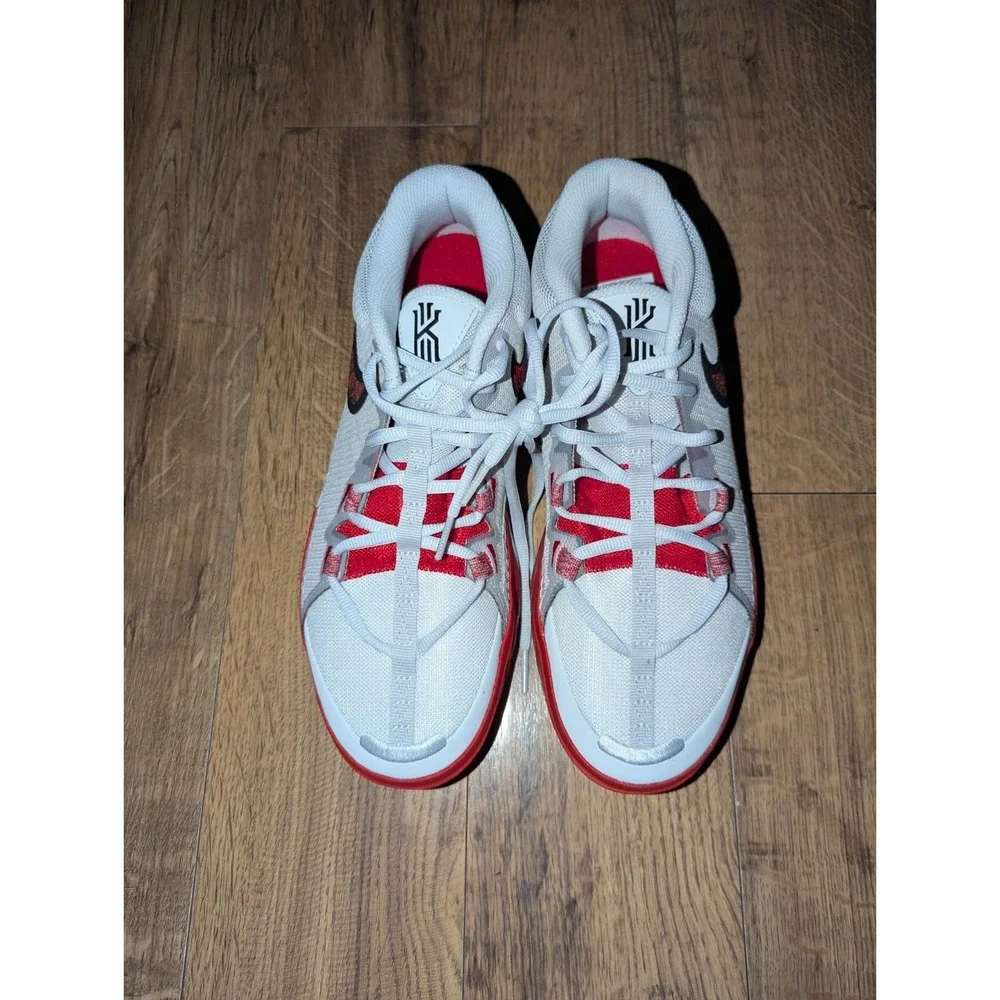 Nike‎ Kyrie Flytrap 6 Photon Dust University Red Mens Size 8 Sneakers DM1125-002